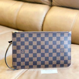 Louis Vuitton Neverfull MM Wristlet pouch